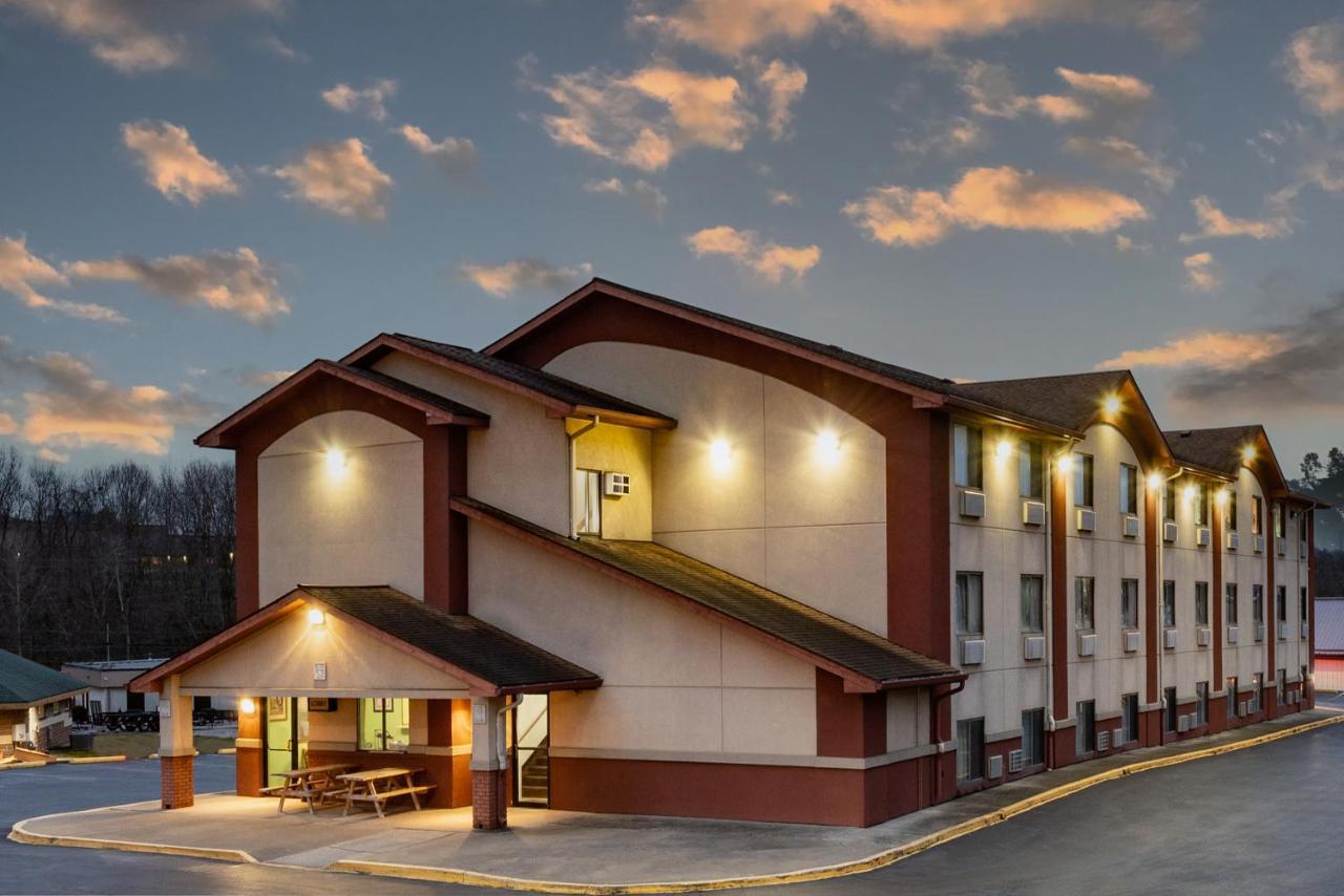 Hotel Super 8 By Wyndham Waynesburg Exterior foto