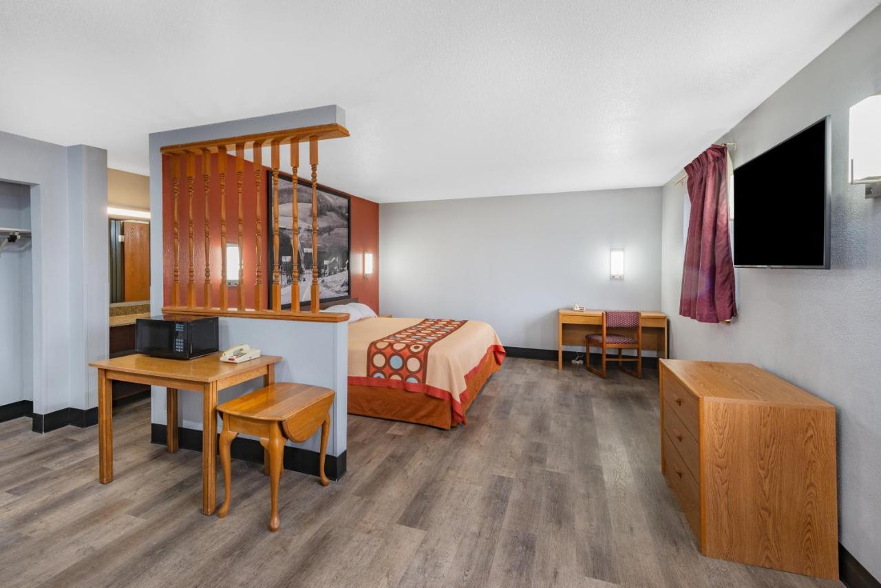 Hotel Super 8 By Wyndham Waynesburg Exterior foto
